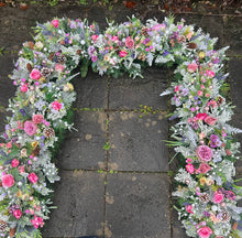 Load image into Gallery viewer, Barbie  Garland