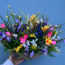 Load image into Gallery viewer, Betsy