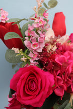 Load image into Gallery viewer, Robyn