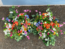 Load image into Gallery viewer, Hanging Baskets