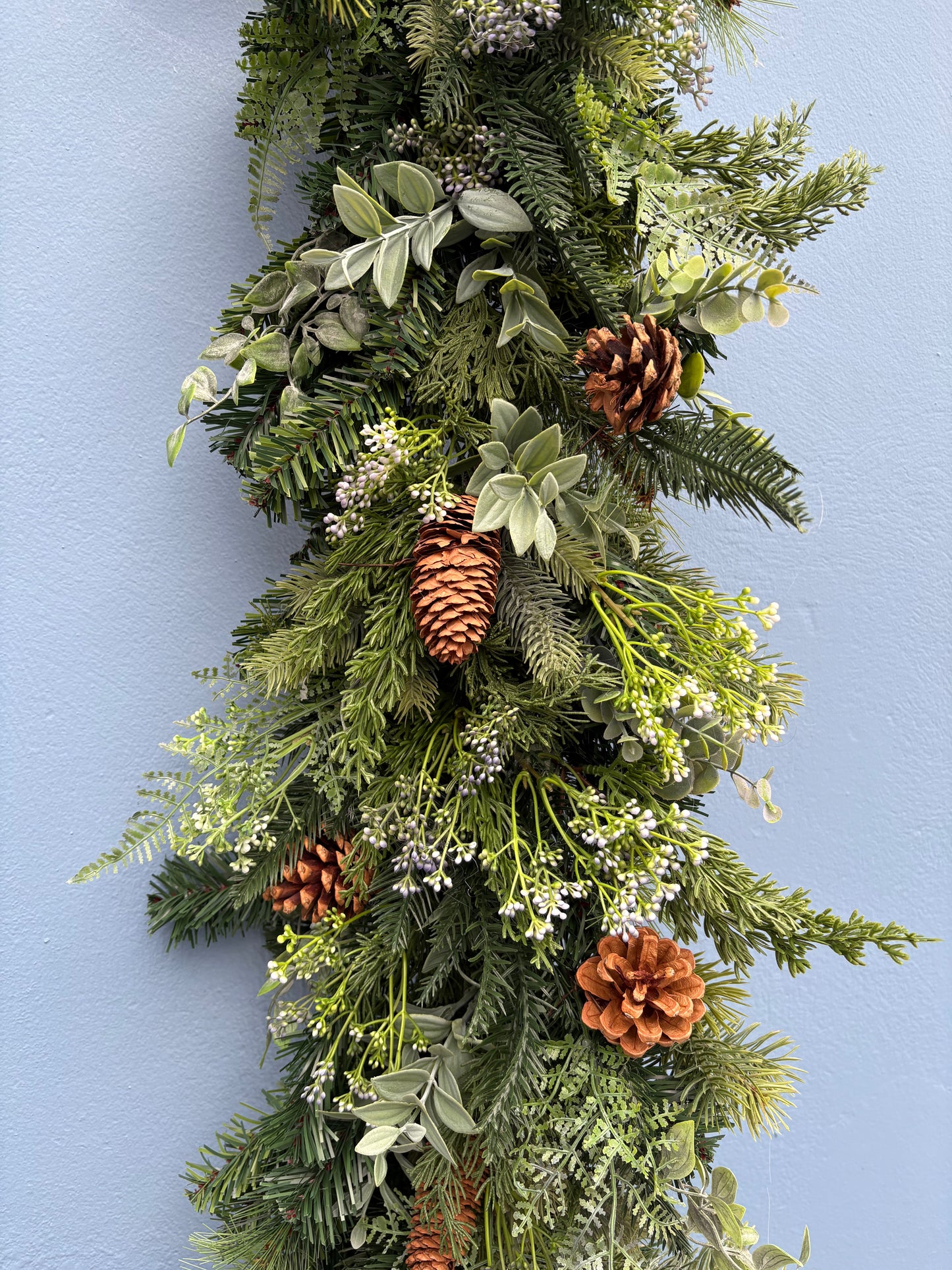 Natural spruce Pinecone Garland