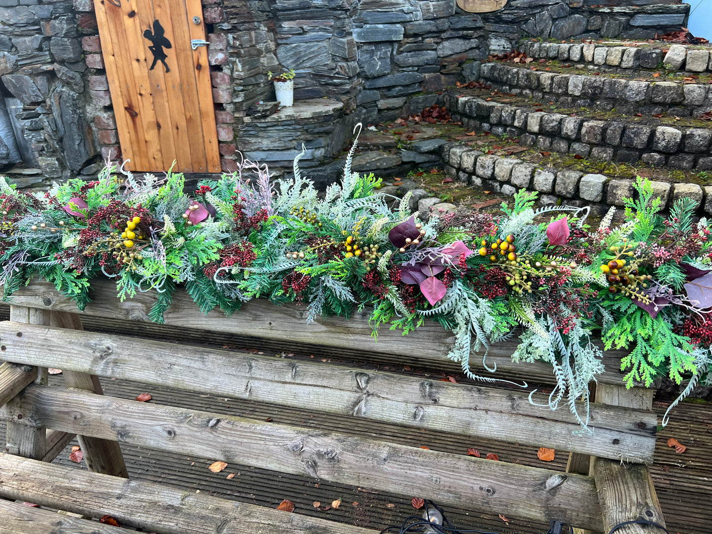 Christmas red & gold Garland