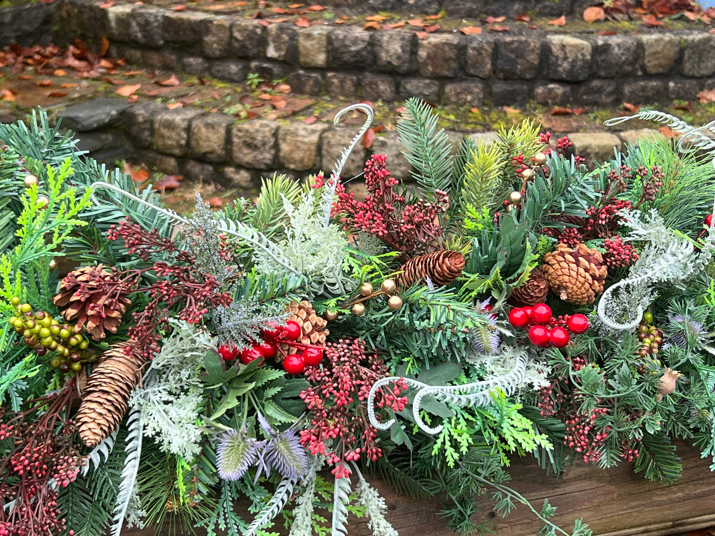 Christmas red & gold Garland