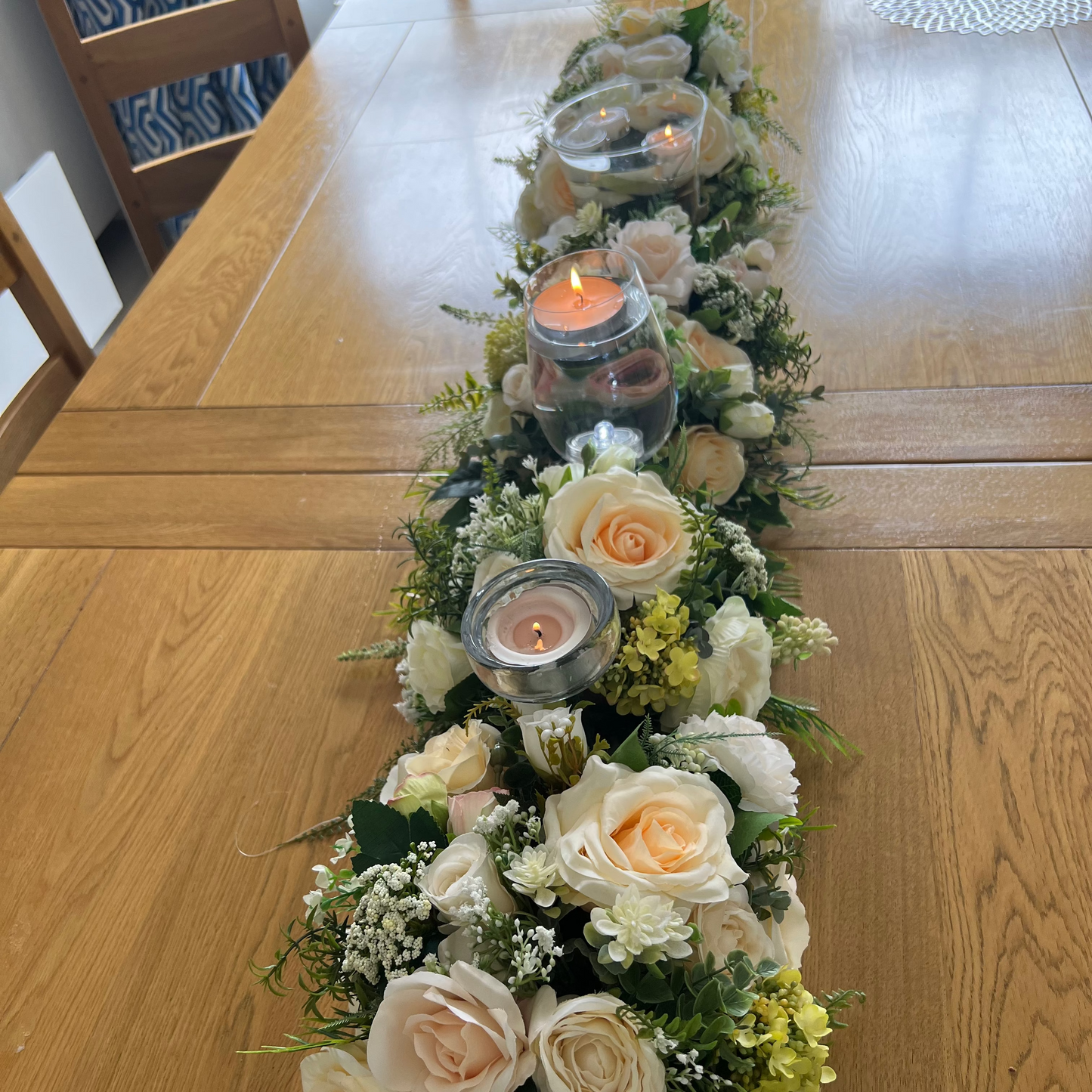 Monica Table Arrangement